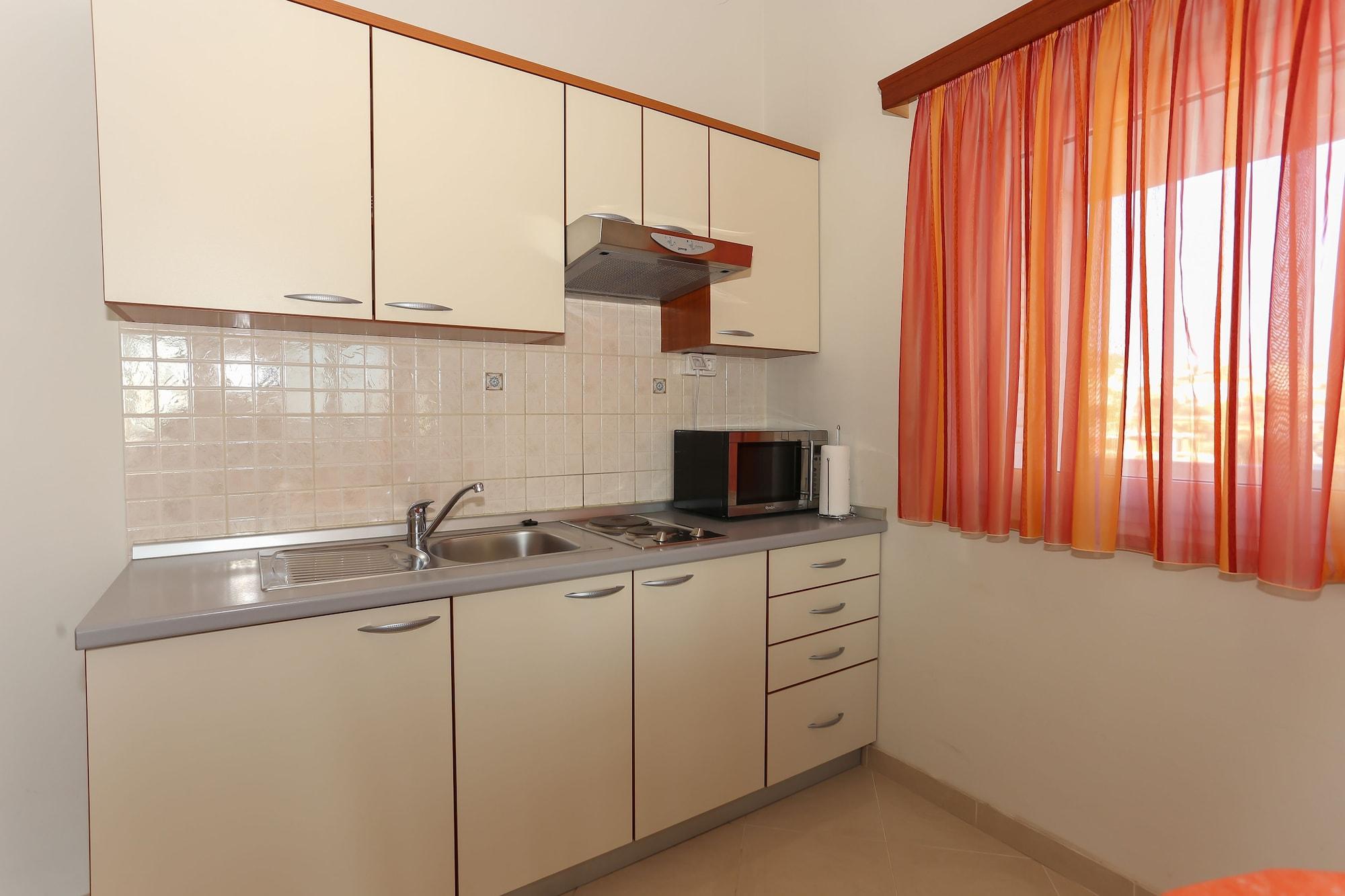 And Astoria Apartment Seget Vranjica