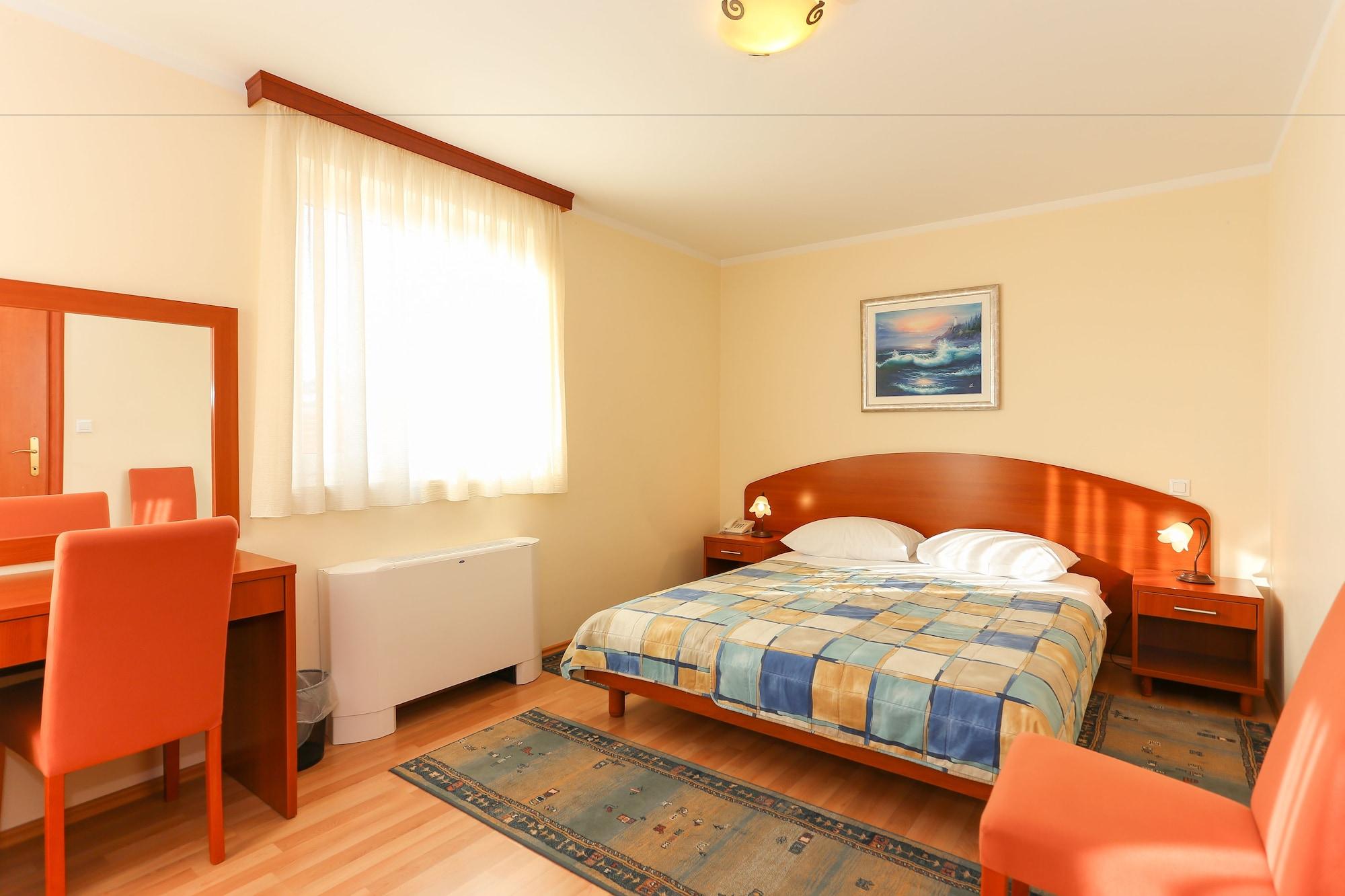 And Astoria Appartement Seget Vranjica